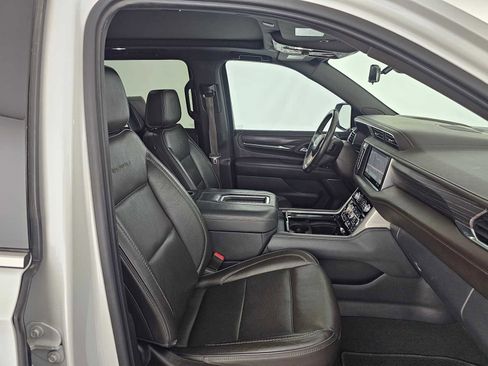 Used 2021 GMC Yukon XL Denali w/ Denali Ultimate Package image 10