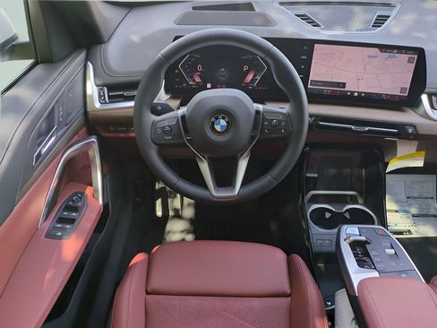 Used 2026 BMW X1 xDrive28i w/ Technology Package AWD/4WD image 12