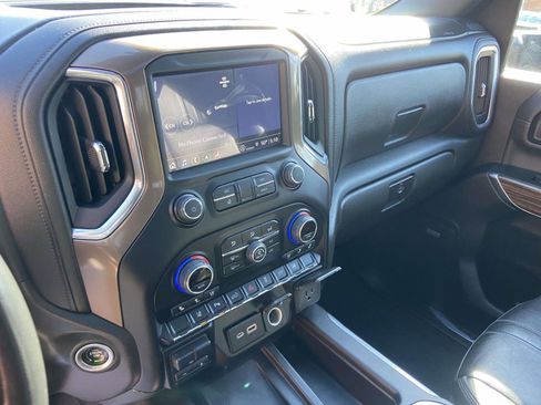 Used 2022 Chevrolet Silverado 2500 High Country image 14