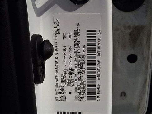 Certified 2022 Toyota Tacoma SR5 image 28