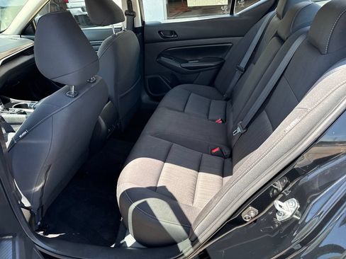 Used 2024 Nissan Altima 2.5 SV FWD image 25