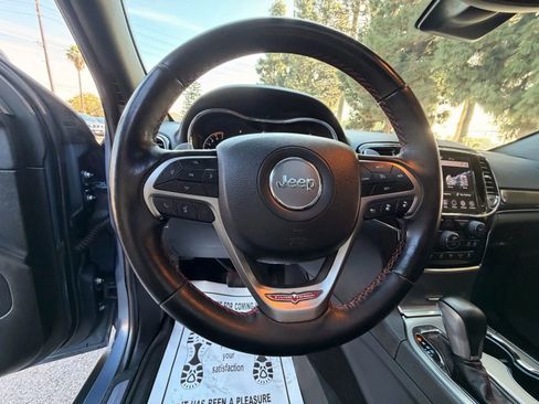 Used 2020 Jeep Grand Cherokee Trailhawk w/ Trailhawk Luxury Group AWD/4WD image 29