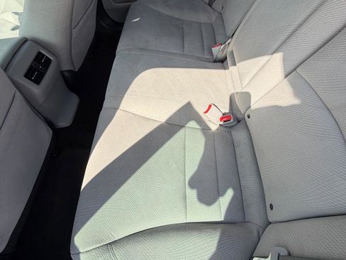 Used 2017 Honda Accord EX image 13