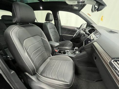 Used 2024 Volkswagen Tiguan SEL R-Line image 13