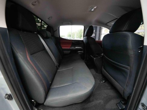 Used 2021 Toyota Tacoma SR5 AWD/4WD image 24