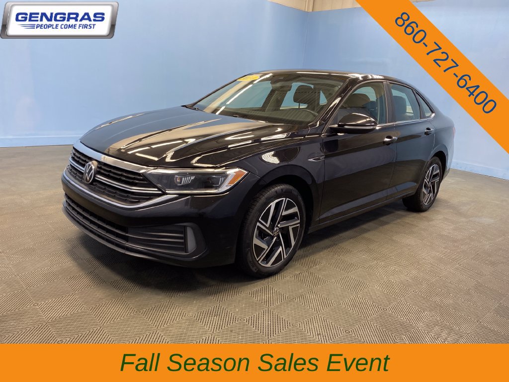 Used 2024 Volkswagen Jetta SEL FWD image 3