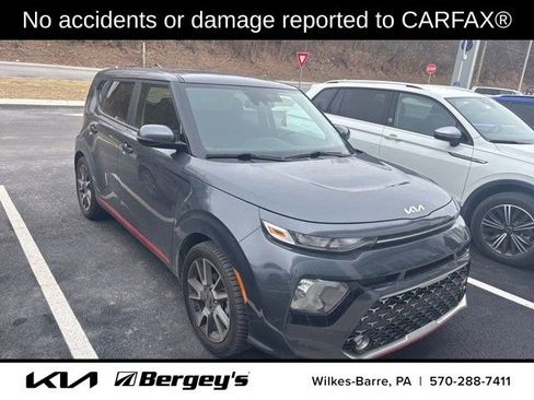 Certified 2022 Kia Soul GT-Line image 2