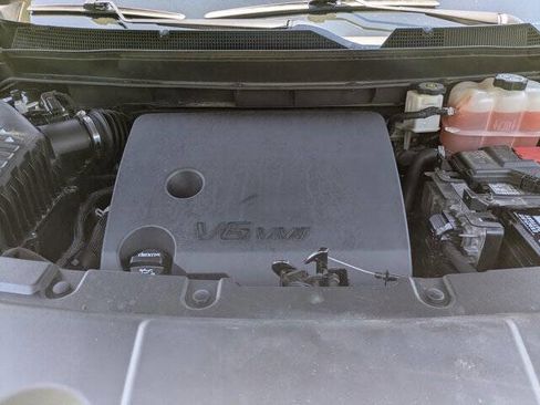 Used 2020 Chevrolet Traverse LT FWD image 38