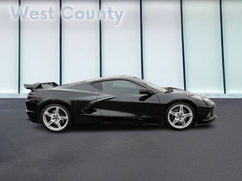 Used 2023 Chevrolet Corvette Stingray Coupe w/ Z51 Performance Package image 2