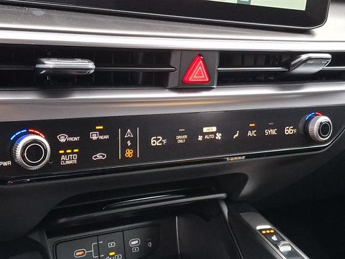 New 2025 Kia Sorento EX AWD/4WD image 8