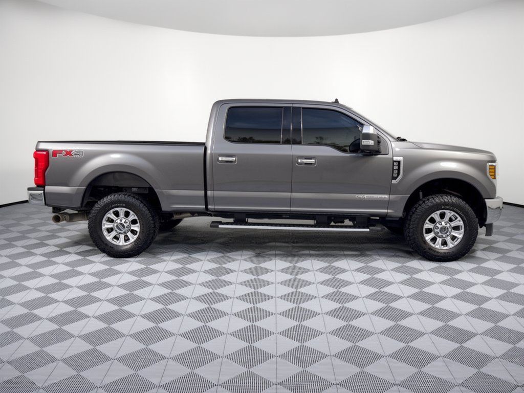 Used 2019 Ford F250 XLT w/ XLT Premium Package AWD/4WD image 8