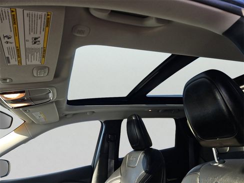 Used 2021 Jeep Cherokee Limited w/ Trailer Tow Group image 15