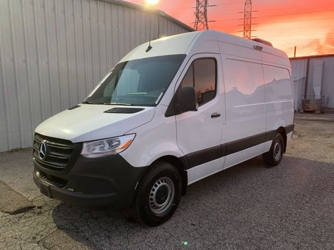 Used 2023 Mercedes-Benz Sprinter 2500 image 7