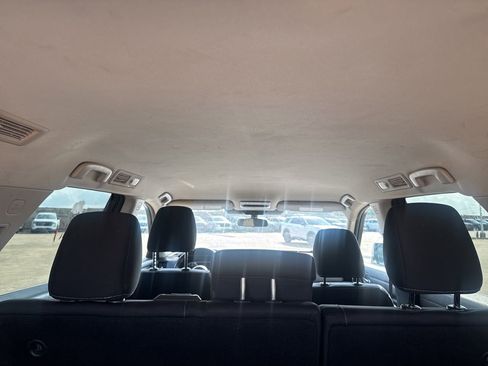 Used 2022 Nissan Pathfinder SV FWD image 35