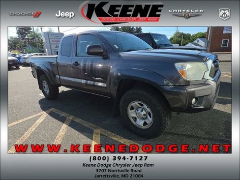 Used 2012 Toyota Tacoma PreRunner w/ SR5 Pkg RWD image 1