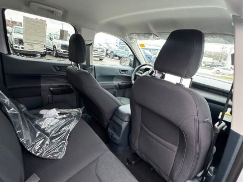 New 2025 Ford Maverick XL image 19