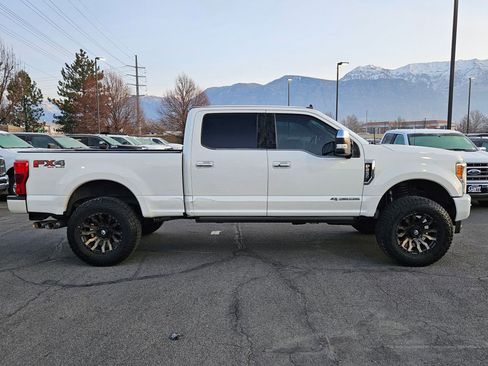 Used 2019 Ford F250 Platinum w/ Platinum Ultimate Package image 2