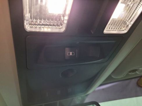 Used 2018 RAM 1500 Sport image 40