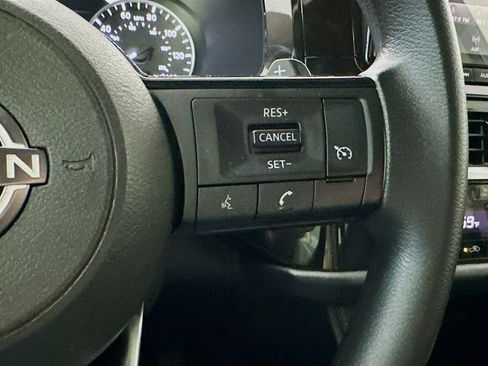 Used 2022 Nissan Pathfinder S FWD image 26