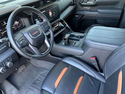 Certified 2025 GMC Sierra 1500 AT4 w/ Technology Package AWD/4WD image 7