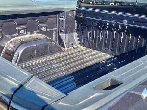 Used 2024 GMC Sierra 1500 Elevation image 3