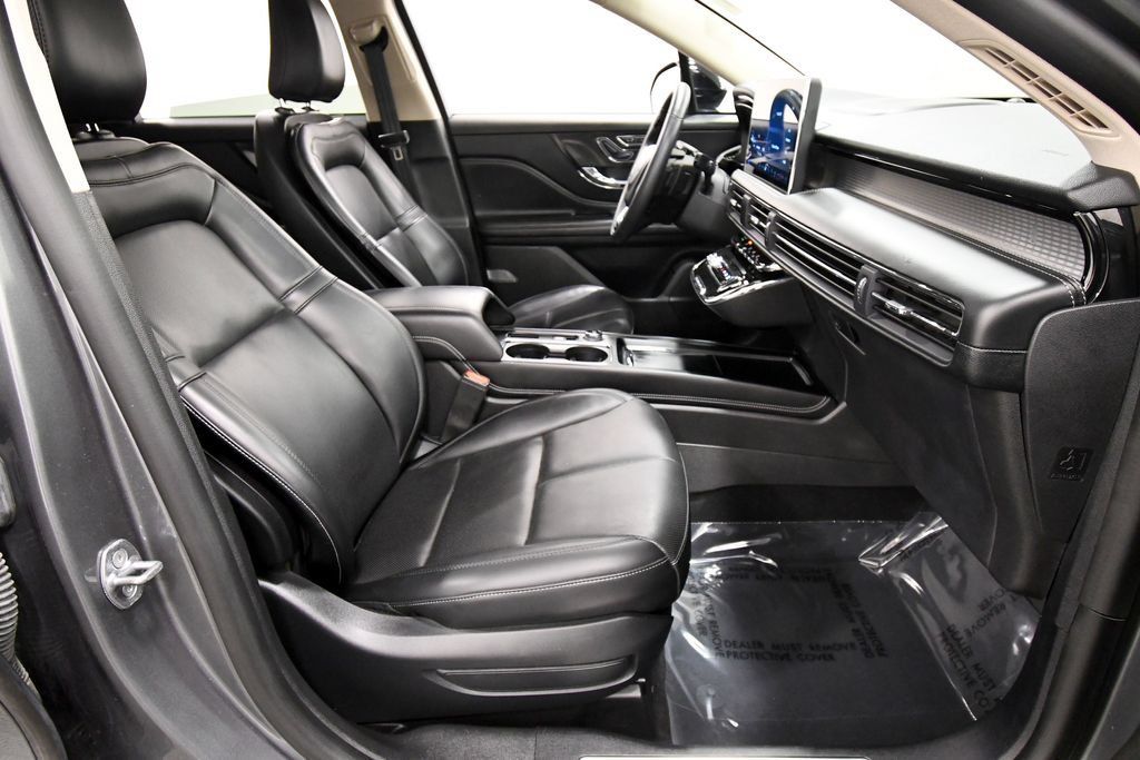 Used 2024 Lincoln Corsair AWD w/ Equipment Group 101A image 18