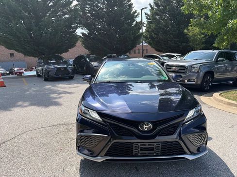 Used 2022 Toyota Camry XSE FWD image 2