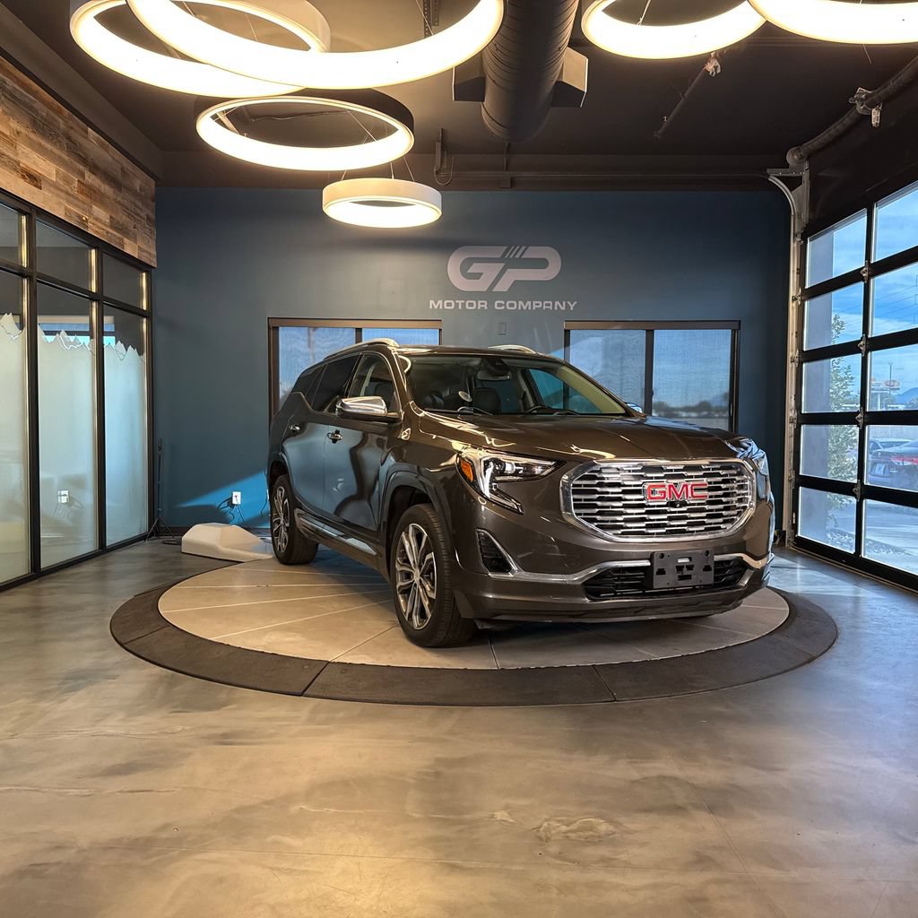 Used 2019 GMC Terrain Denali w/ GMC Pro Grade Package AWD/4WD image 1
