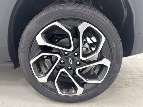 New 2026 Chevrolet Trax RS FWD image 34