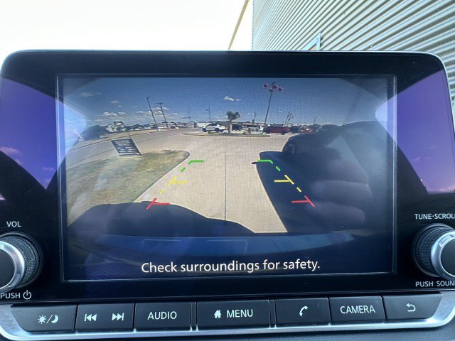 Used 2025 Nissan Rogue SV FWD image 22