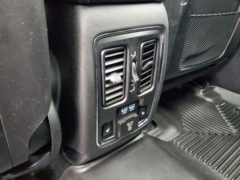 Used 2021 Jeep Grand Cherokee Overland image 32