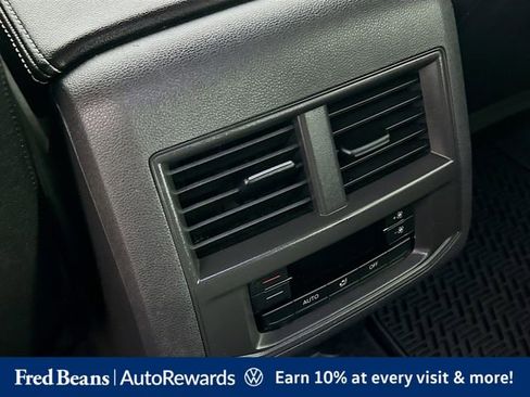 Used 2022 Volkswagen Atlas SE w/ Black Wheel Package AWD/4WD image 30