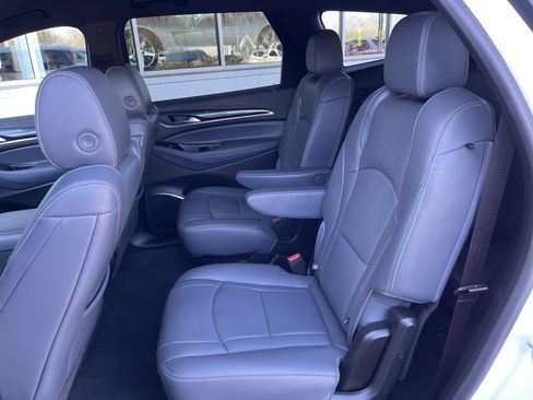 Used 2023 Buick Enclave Essence image 38