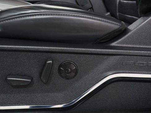 Used 2025 Ford F250 Platinum image 21