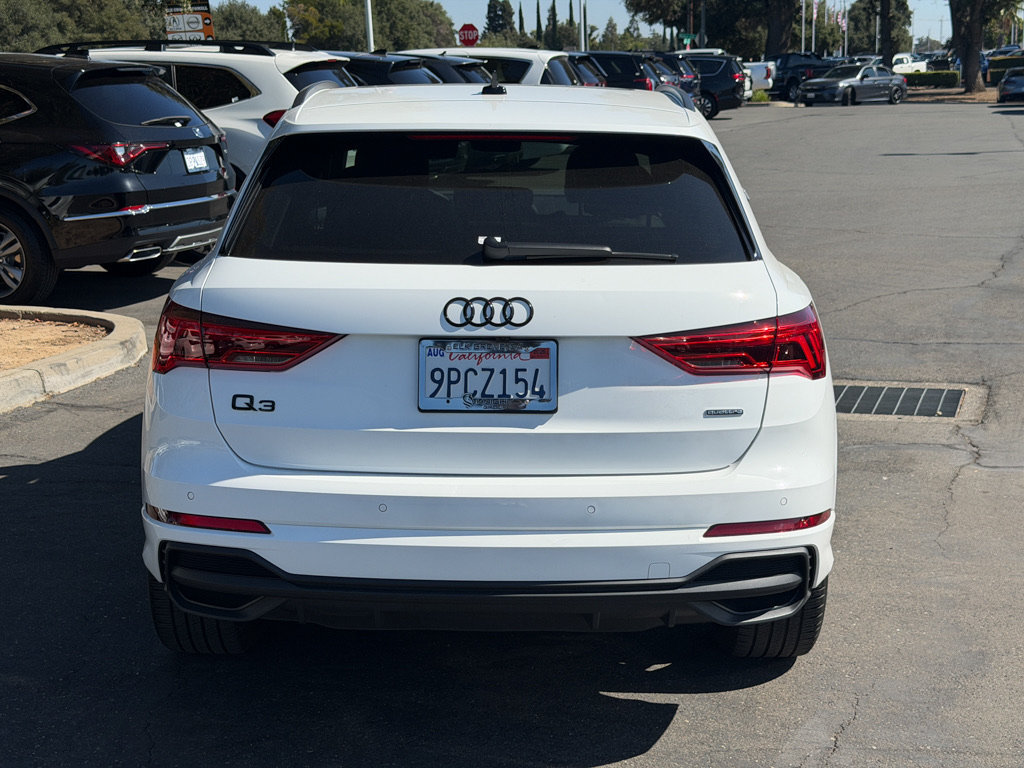 Used 2023 Audi Q3 2.0T Premium w/ Black Optic Sport Package AWD/4WD image 9