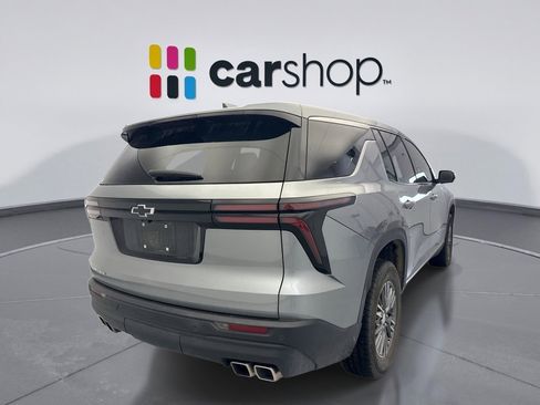 Used 2024 Chevrolet Traverse LS FWD image 5