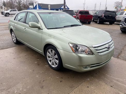 Used 2006 Toyota Avalon XLS image 6