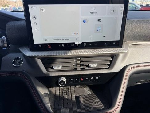 Certified 2025 Ford Explorer ST-Line w/ Premium Package image 19