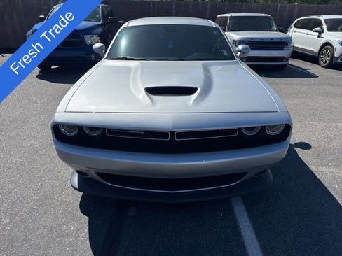 Used 2019 Dodge Challenger R/T w/ Driver Convenience Group image 4