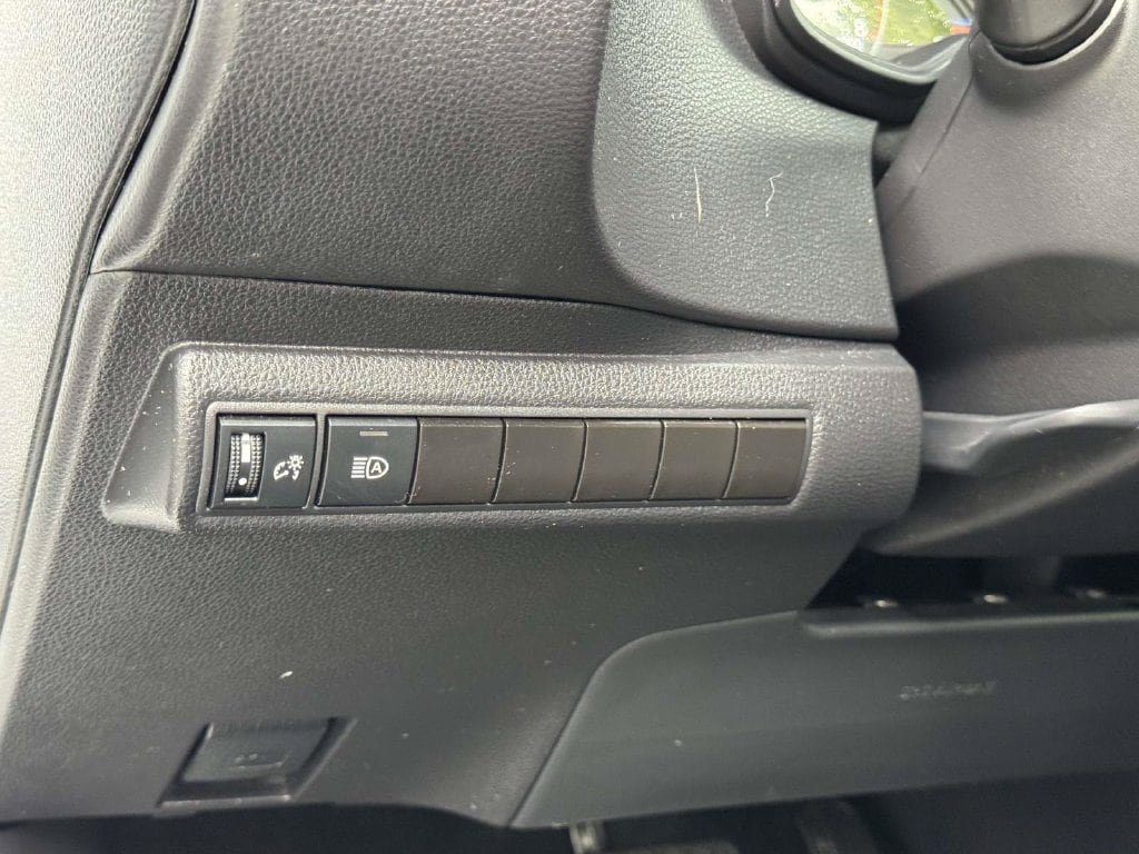 Used 2025 Toyota Corolla LE FWD image 9