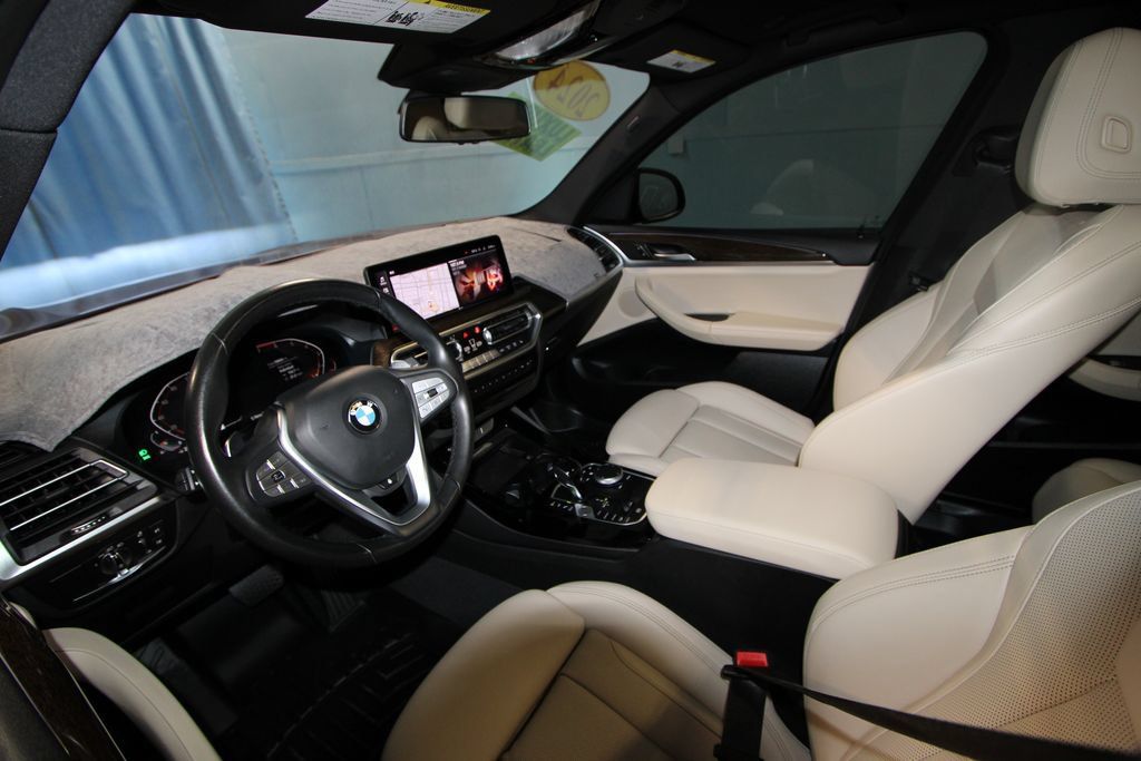 Used 2023 BMW X3 xDrive30i w/ Premium Package AWD/4WD image 2