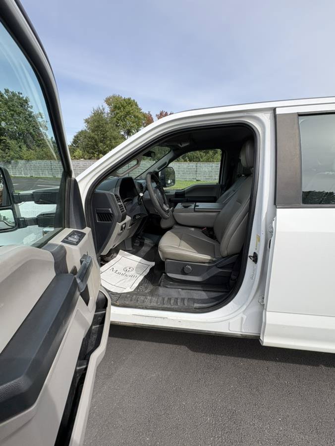 Used 2022 Ford F250 XL w/ Power Equipment Group RWD image 12