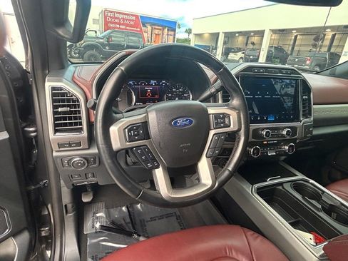 Certified 2022 Ford F350 Platinum image 42