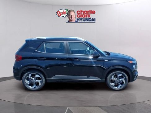 New 2026 Hyundai Venue SEL FWD image 6