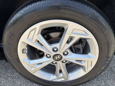 Used 2023 Hyundai Kona SEL w/ Cargo Package AWD/4WD image 8