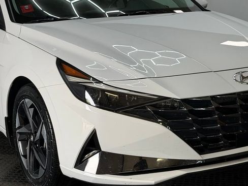 Certified 2023 Hyundai Elantra Limited FWD image 2