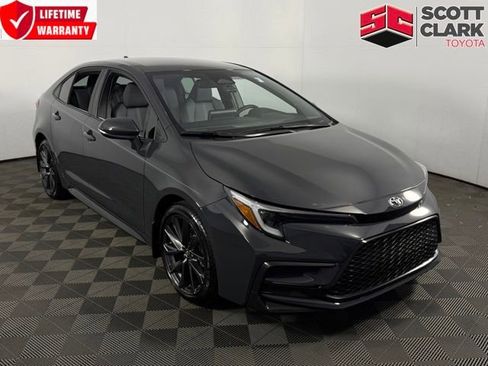 Used 2025 Toyota Corolla SE image 1