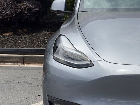Used 2024 Tesla Model Y Long Range AWD/4WD image 4