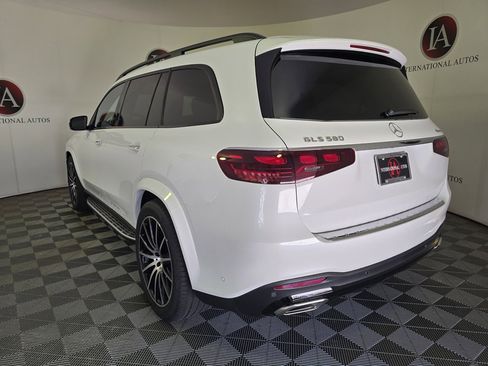 New 2026 Mercedes-Benz GLS 580 4MATIC image 7
