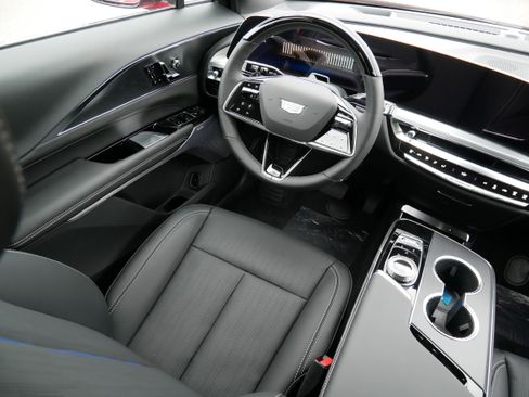 New 2026 Cadillac Lyriq Premium Luxury image 7